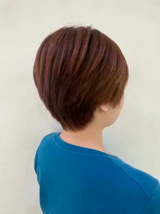 ショート ケアブリーチカラー 樋口 莉奈のヘアスタイル