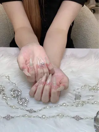 ネイル HANA 長さだしのネイルデザイン