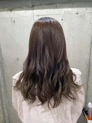 セミロング 山本 愛永のヘアスタイル