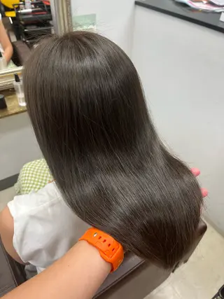 セミロング カラー 産休の為お休みです! 小島凜のヘアスタイル