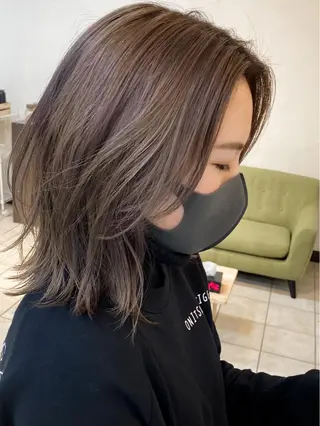 ミディアム カラー 樋野 亮のヘアスタイル