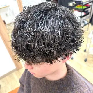 ショート パーマ メンズ 三宅 壱輝のヘアスタイル