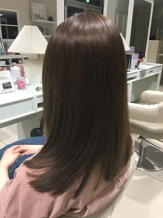 セミロング カラー ハイトーン/ブリーチ 山崎 悠次のヘアスタイル