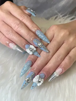 ネイル NiJi Nailsのネイルデザイン