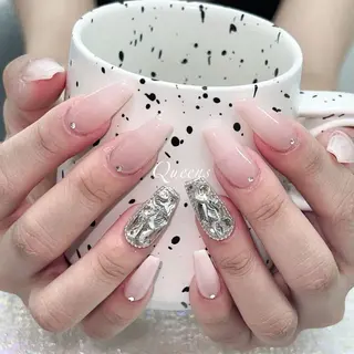 ネイル Queens テイのネイルデザイン