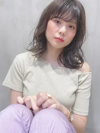 あやか 白髪ぼかしハイライトのヘアスタイル