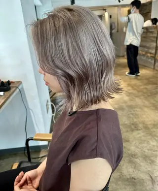 ミディアム カラー ✨艶ブリーチカラー ✨四ノ宮裕己のヘアスタイル