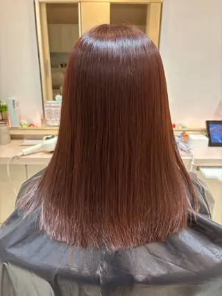セミロング カラー 清 亜由佳のヘアスタイル