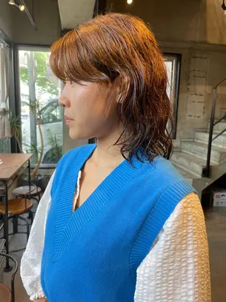 ミディアム カラー パーマ mizuho .のヘアスタイル