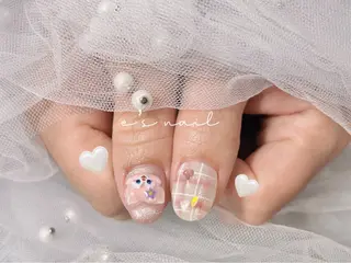 ネイル e’s nail Lumièreのネイルデザイン
