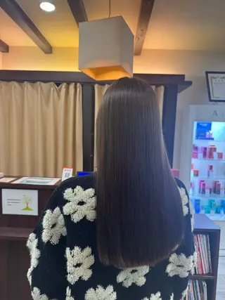 カラー 阪本 まなかのヘアスタイル