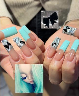 ネイル 🪐富島彩夏 /海外nail🪐のネイルデザイン