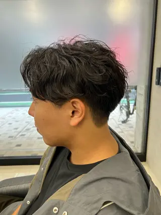 ミディアム パーマ メンズ 🏅メンズ特化 ヤマクラ タイキのヘアスタイル