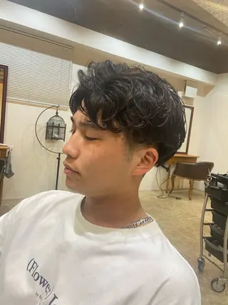 ショート メンズ 岡本 蓮太のヘアスタイル