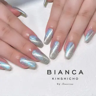 ネイル One’Ness Nana🤍のネイルデザイン