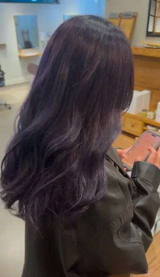 カラー もも ボブ/艶カラーのヘアスタイル