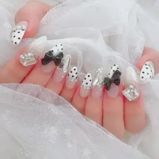 ミディアム 古屋 郁菜のネイルデザイン