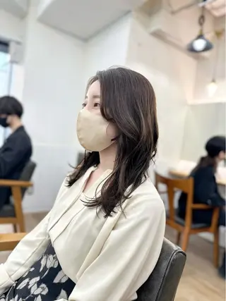 セミロング カラー パーマ ヘアアレンジ メンズ キッズ ネイル マツエク・マツパ アイブロウ 似合せレイヤー/ 柔らか透明感カラーのヘアスタイル