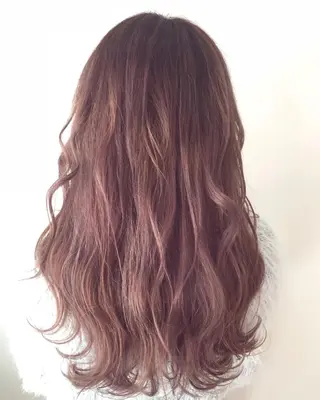 ミディアム カラー ウルフカット レイヤーカット上柿のヘアスタイル