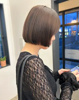 ショート 本澤 朋香のヘアスタイル