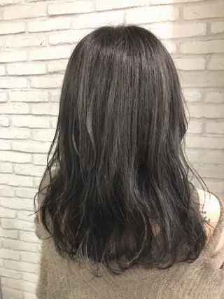 セミロング カラー 大平 美沙のヘアスタイル