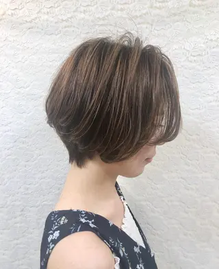 ショート 山口 栞奈のヘアスタイル