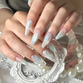 ネイル ルシイ🎀新宿長さ 出しパーツ専門店のネイルデザイン