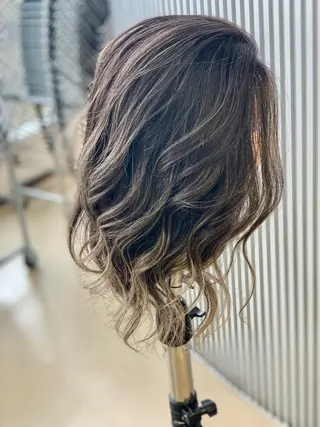 セミロング カラー 小川 修平のヘアスタイル