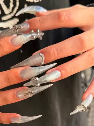 小川 柚香のネイルデザイン