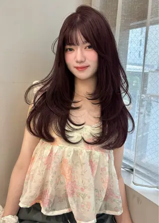 ロング カラー よしだ はるのヘアスタイル