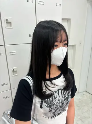 セミロング 抜け感レイヤー︴ ニュアンスカラーのヘアスタイル