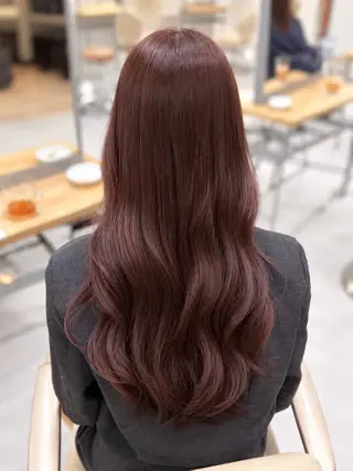 ロング カラー ヨシカ/透明感カラー 酸性ストレートのヘアスタイル