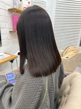 セミロング カラー 山崎 更紗のヘアスタイル