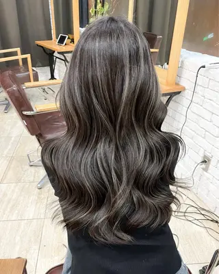 セミロング カラー ヘアアレンジ 🫧透明感カラー/ Wカラー🫧namiのヘアスタイル