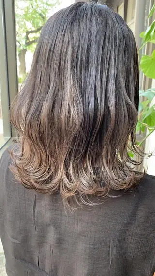 ミディアム 松本 夏海のヘアスタイル