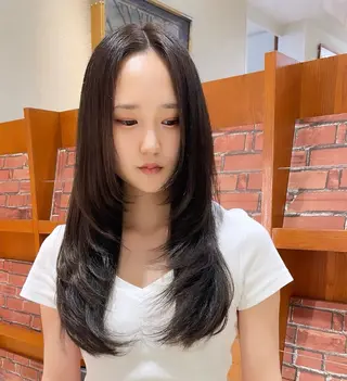 セミロング カラー 前田 彩良のヘアスタイル