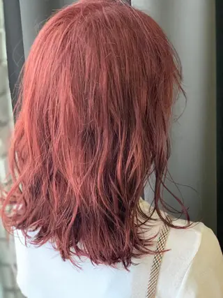 ミディアム カラー LUXBE LUCEのヘアスタイル