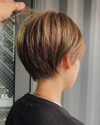 ショート 中性的ヘア/ ナチュラル/トモキのヘアスタイル