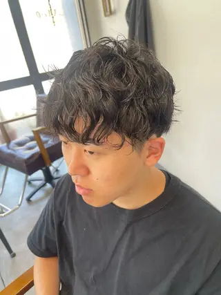 パーマ メンズ シノザキ キナのヘアスタイル