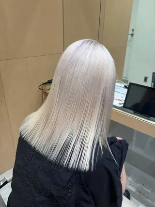 ロング カラー ホワイトカラー☁️/ Yuya/ハイトーンのヘアスタイル