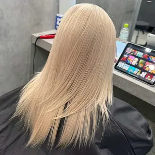 カラー Yoshiいろあそび 八王子/ハイトーンのヘアスタイル
