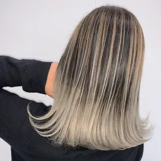 ミディアム 山田 絵里菜のヘアスタイル