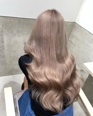 ロング カラー ブリーチ 透明感HIDEのヘアスタイル