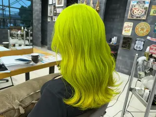 セミロング カラー 🩵さき🤍 可愛いを叶える美容師のヘアスタイル