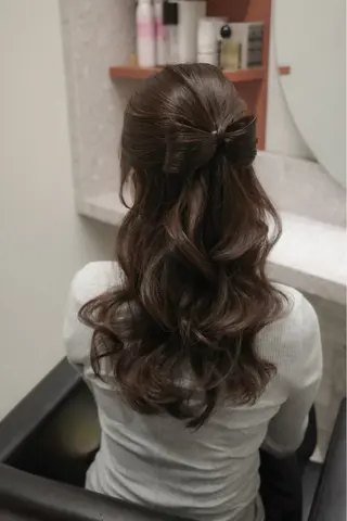 ロング カラー ヘアアレンジ hiide sisiのヘアスタイル