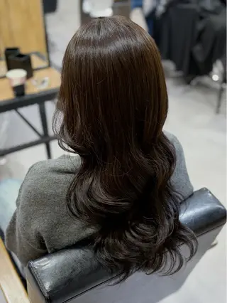 ロング カラー 川口 夏歩のヘアスタイル