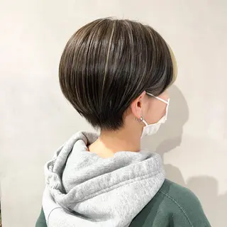 ショート カラー 髪質改善/縮毛矯正/ 艶カラー🦢川上葵のヘアスタイル