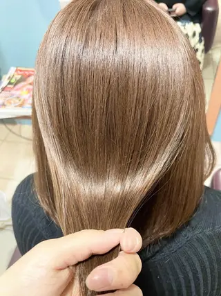 ショート カラー 傷ませない縮毛矯正／ 吉岡 美江のヘアスタイル