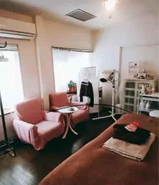 AZU 小林朋美のエステ・リラクイメージ