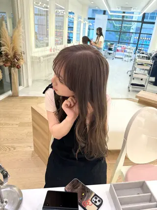 ロング カラー NANO／ ブリーチ×レイヤーのヘアスタイル